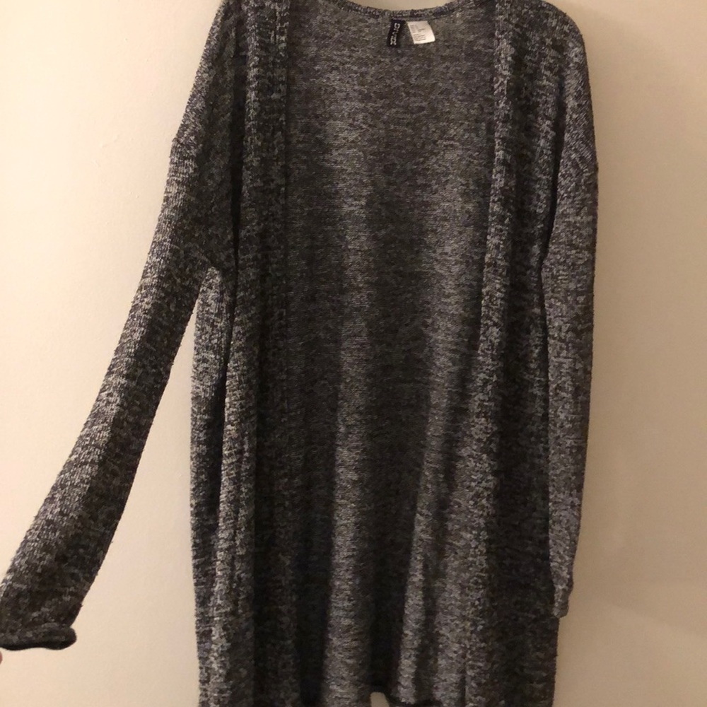 Cardigan - Picture 2 of 4